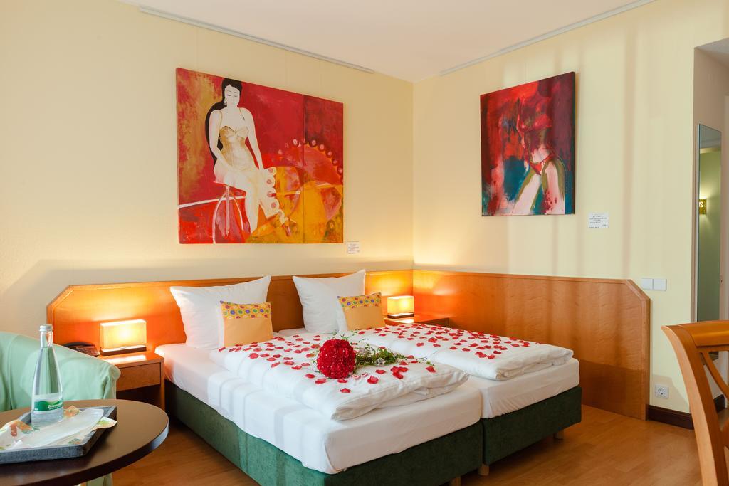 Hotel Tannenhof Baden-Baden Exterior photo